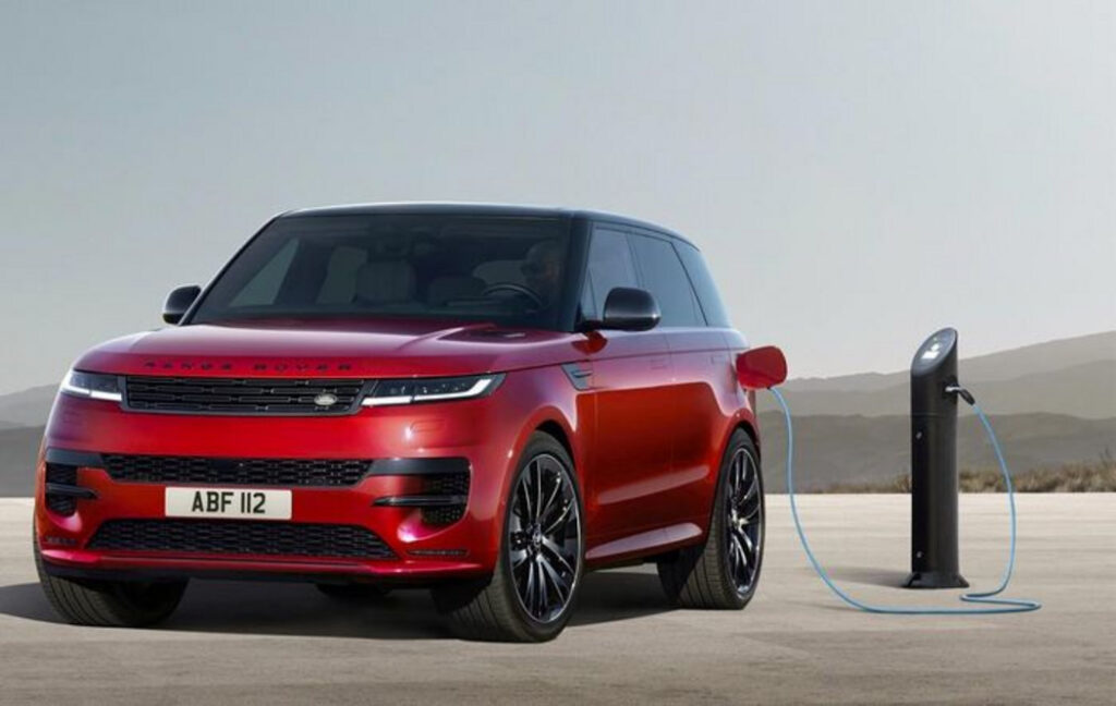 Range Rover Sport MY26 nhận cọc tại Việt Nam