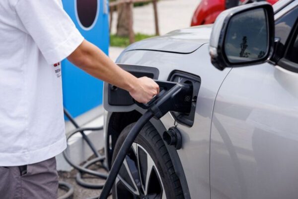 Lợi thế VinFast: Trạm sạc rộng khắp, 0 đồng nhiên liệu 3 năm