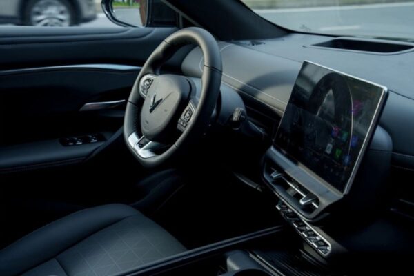 VinFast VF 7: Bảng giá, ưu đãi