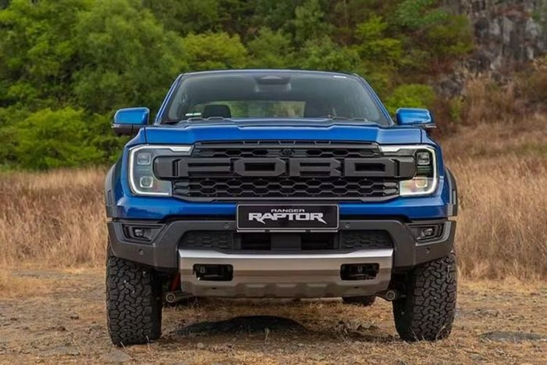 Ford Ranger Raptor 2026 máy xăng ra mắt, giá hơn 1,4 tỷ đồng