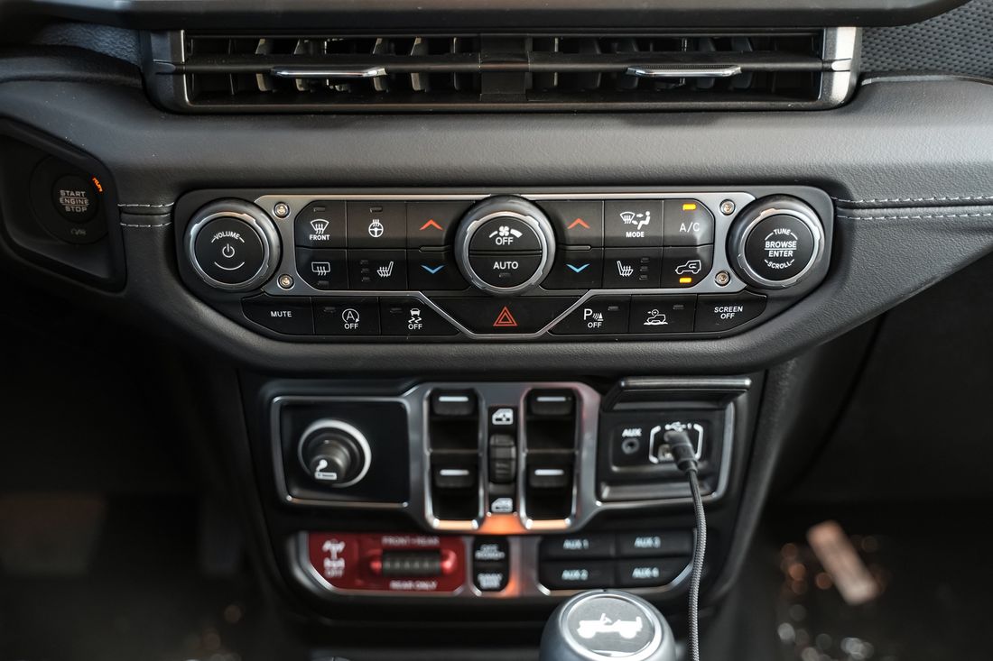 Jeep Wrangler 2026 chính thức ra mắt do THACO phân phối