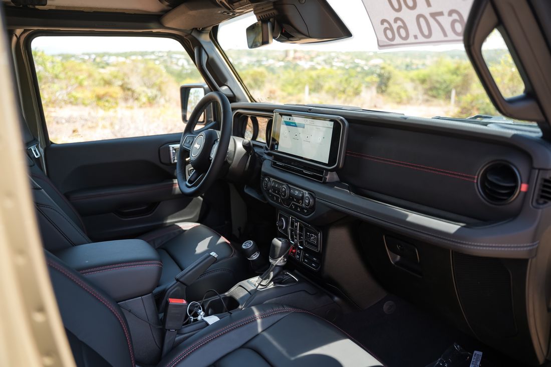 Jeep Wrangler 2026 chính thức ra mắt do THACO phân phối