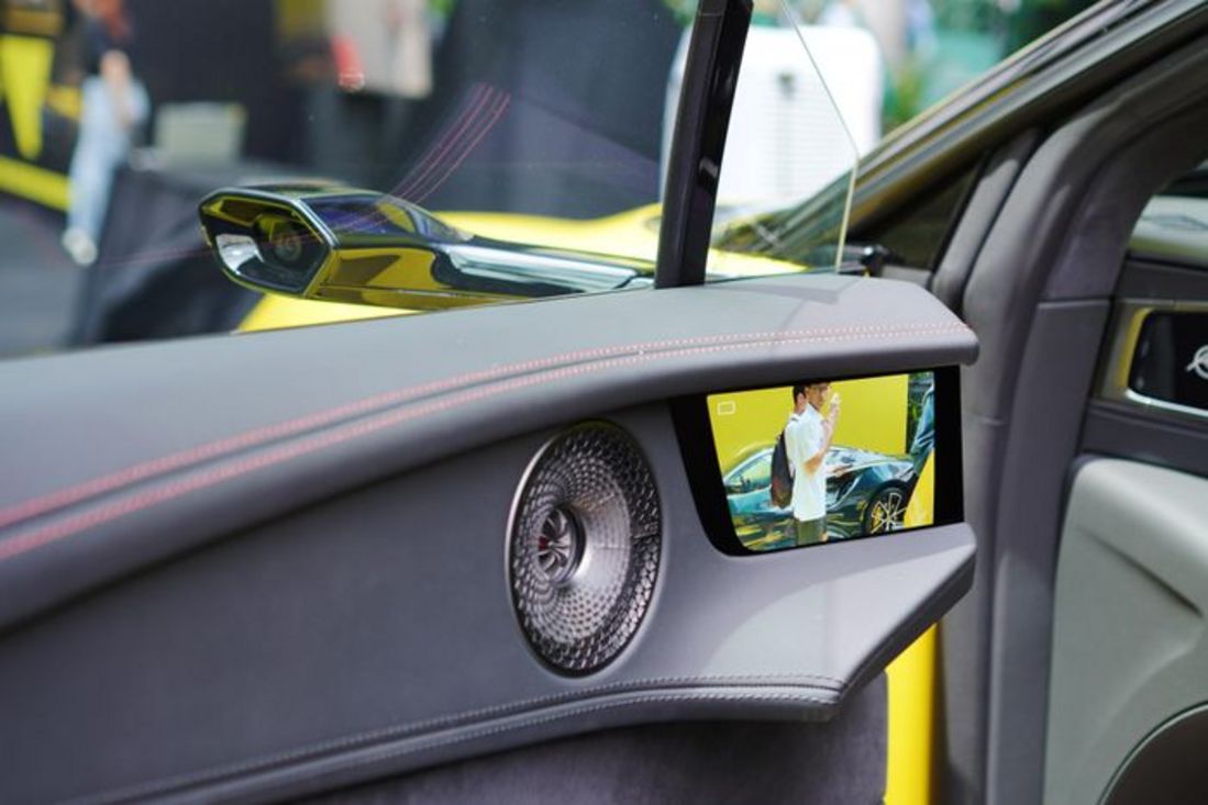 Khám phá SUV điện Lotus Eletre giá từ 4,4 tỷ tại Việt Nam