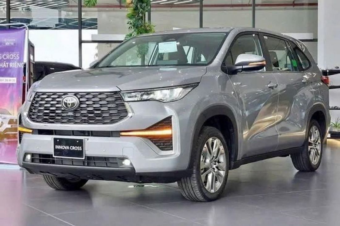Toyota Veloz Cross vượt Mitsubishi Xpander trong tháng 4/2026