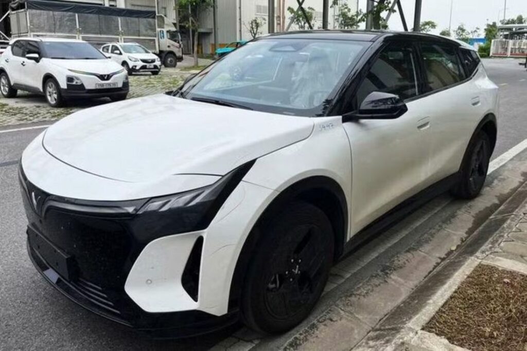 VinFast xác nhận ra mắt SUV điện mới vào ngày 20/5