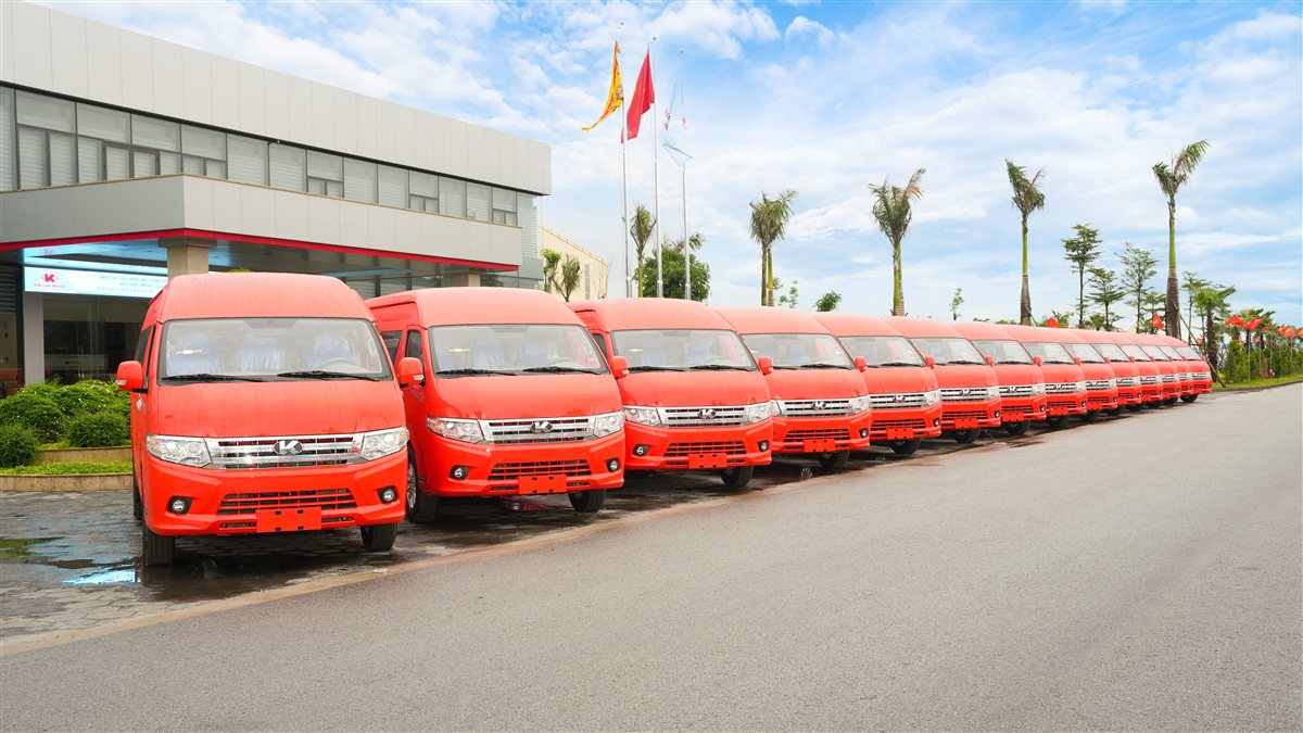 Sự kiện bàn giao xe Kim Long X9 tại nhà máy