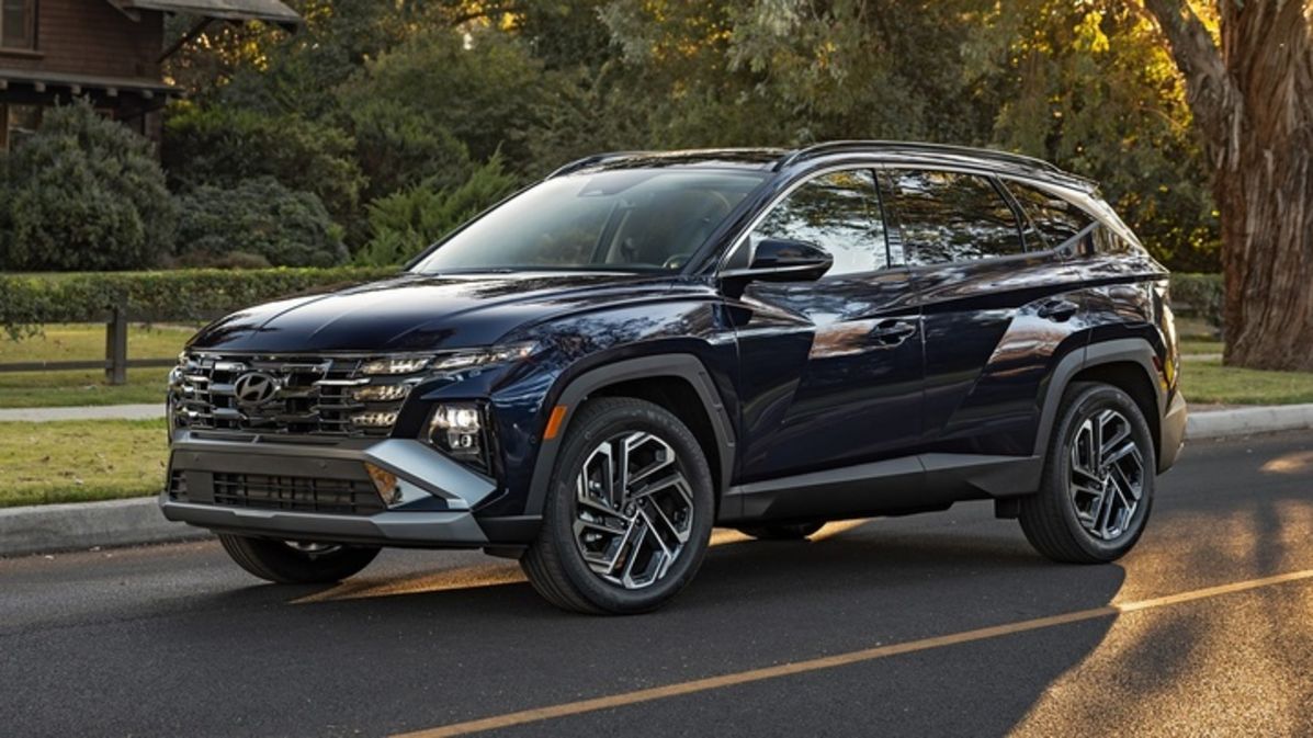 Loạt ô tô gầm cao và hybrid đổ bộ Việt Nam trong tháng 6