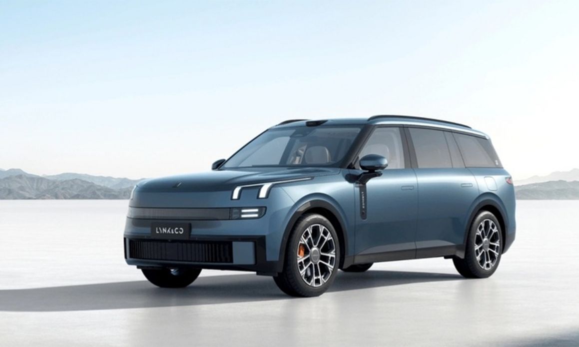 Loạt ô tô gầm cao và hybrid đổ bộ Việt Nam trong tháng 6