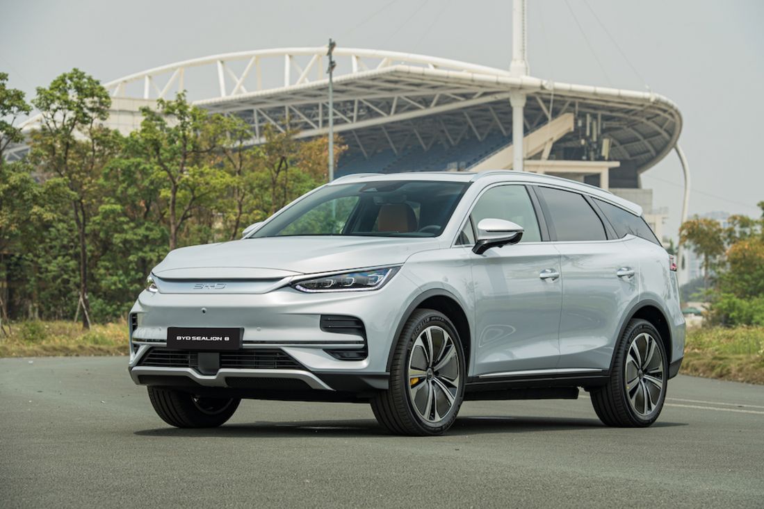 So sánh xe điện BYD Sealion 8 và Zeekr 7X tại Việt Nam