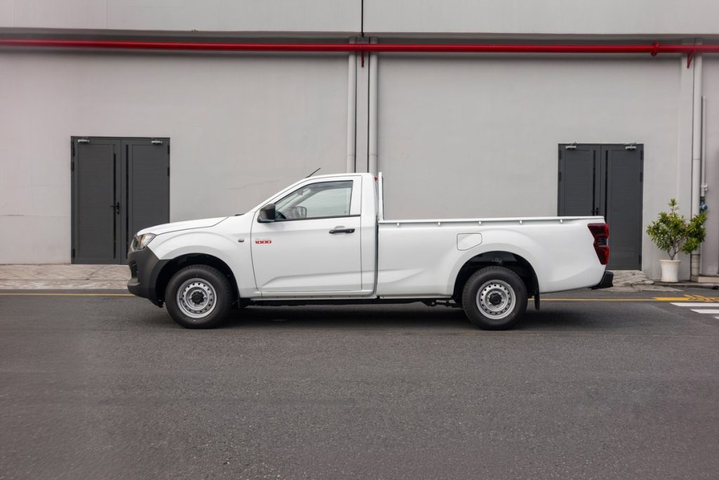 Isuzu D-Max cabin đơn nhìn ngang thân xe