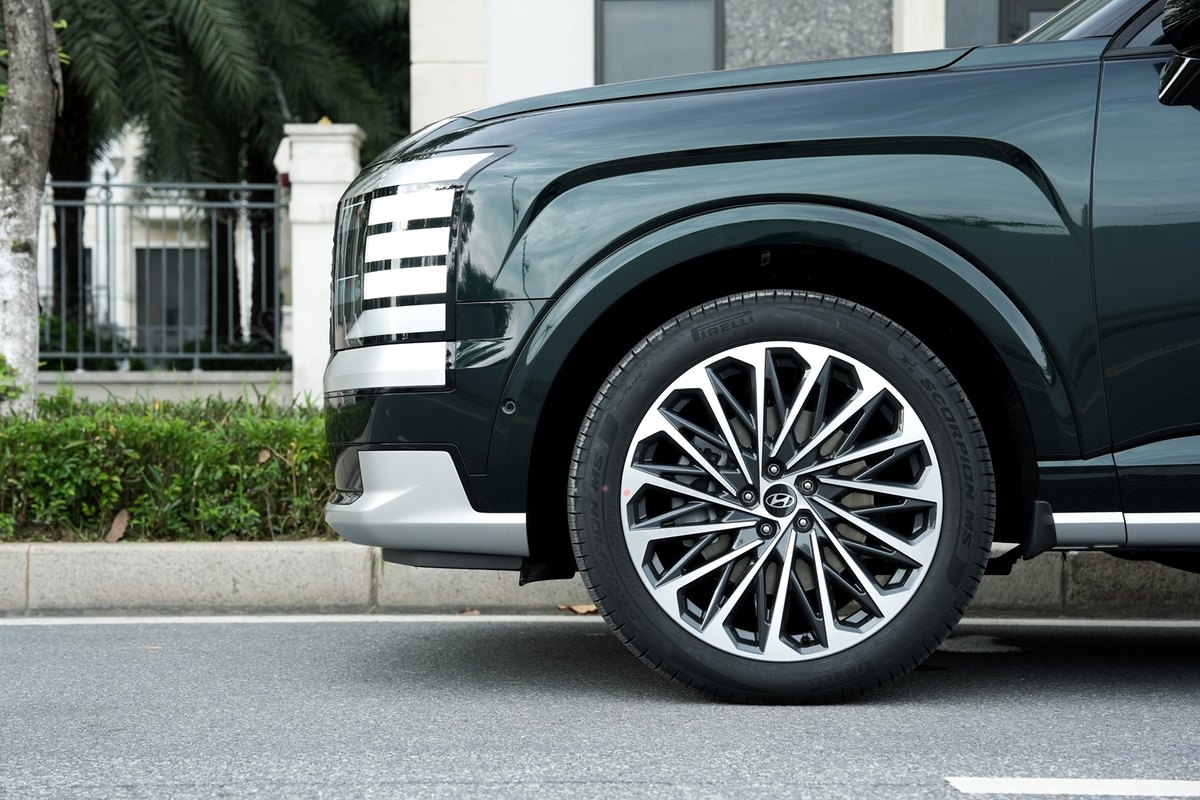 Mâm hợp kim lớn của Palisade Hybrid