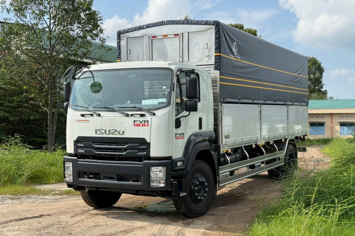 Isuzu FVR 900 thùng mui bạt tại Vĩnh Long