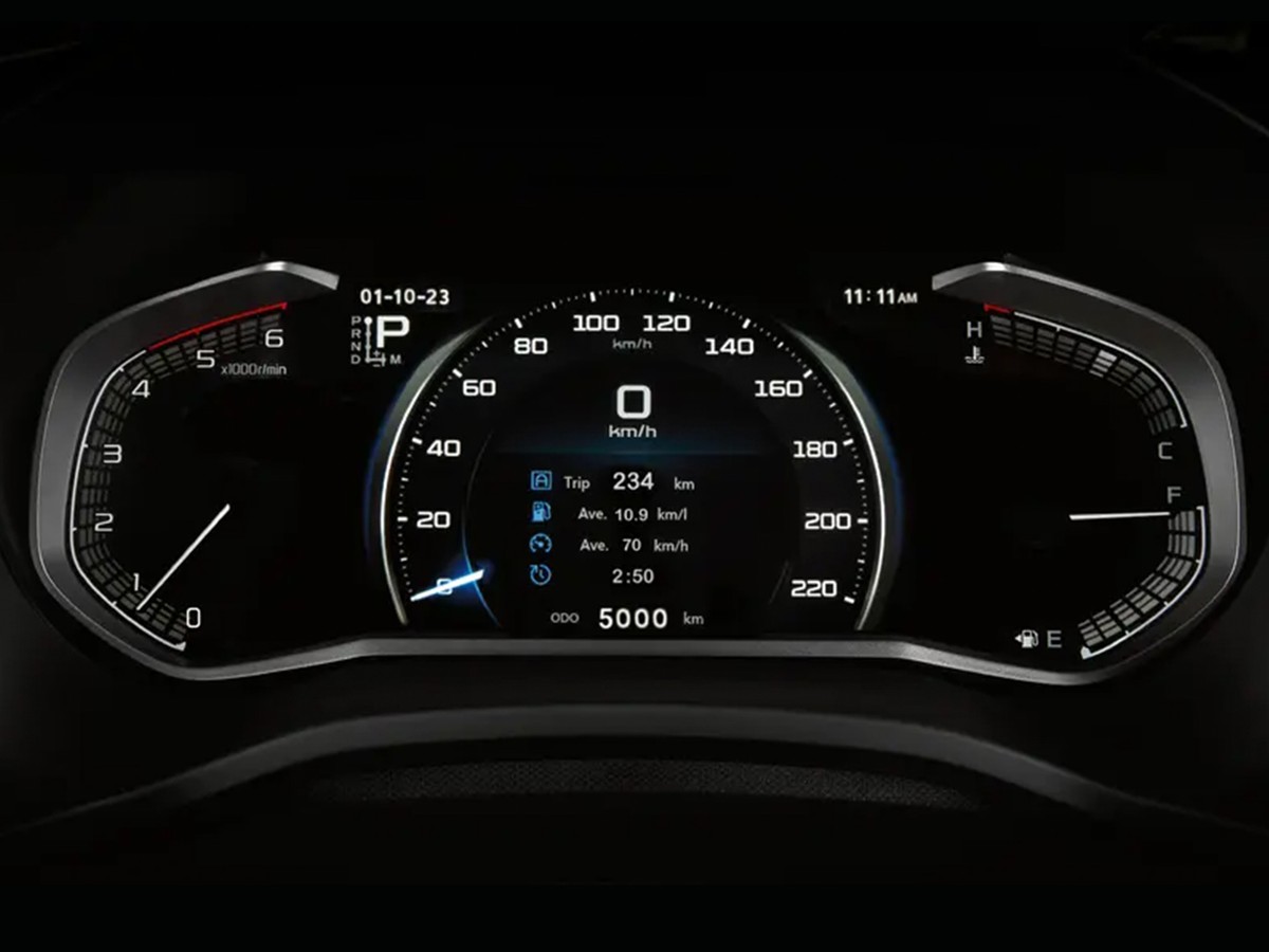 Cụm đồng hồ và màn hình đa thông tin 7 inch trên Isuzu D-Max