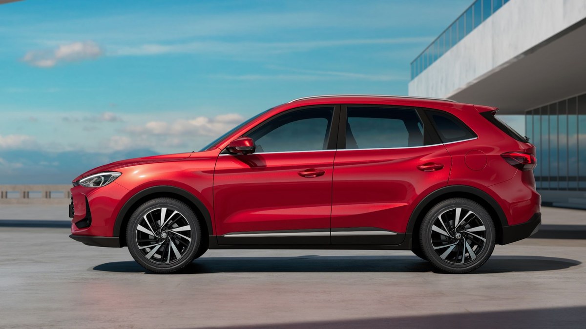 MG All New ZS màu đỏ nhìn ngang