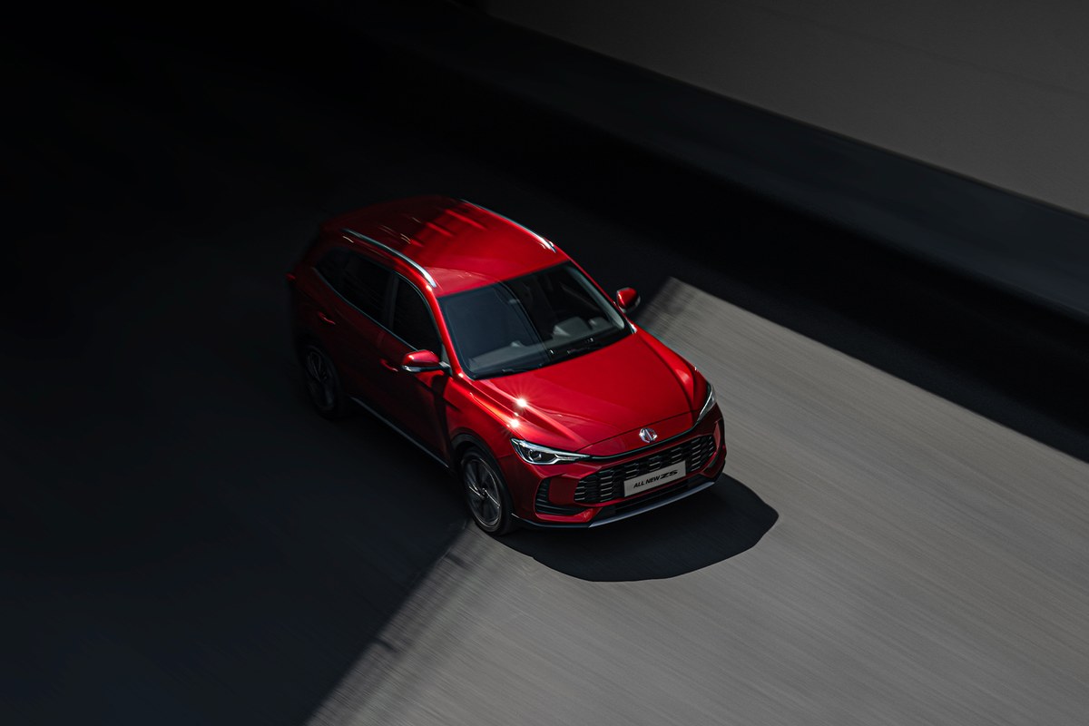 MG All New ZS màu đỏ nhìn từ phía trên