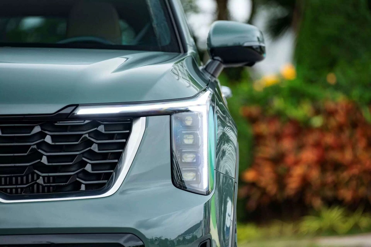 Đèn định vị ban ngày Star-map trên New Sorento Hybrid
